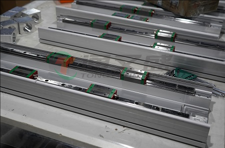 你为什么需要滚珠丝杆型直线模组？